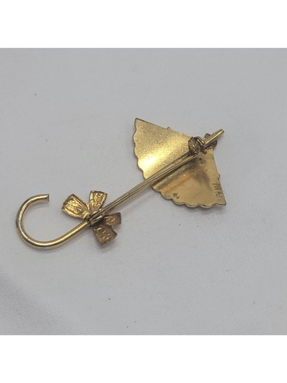 Vtg Gold-Tone Umbrella Parasol Brooch Pin Intricate Etching & Bow Signed Spain 2 - Picture 7 of 10